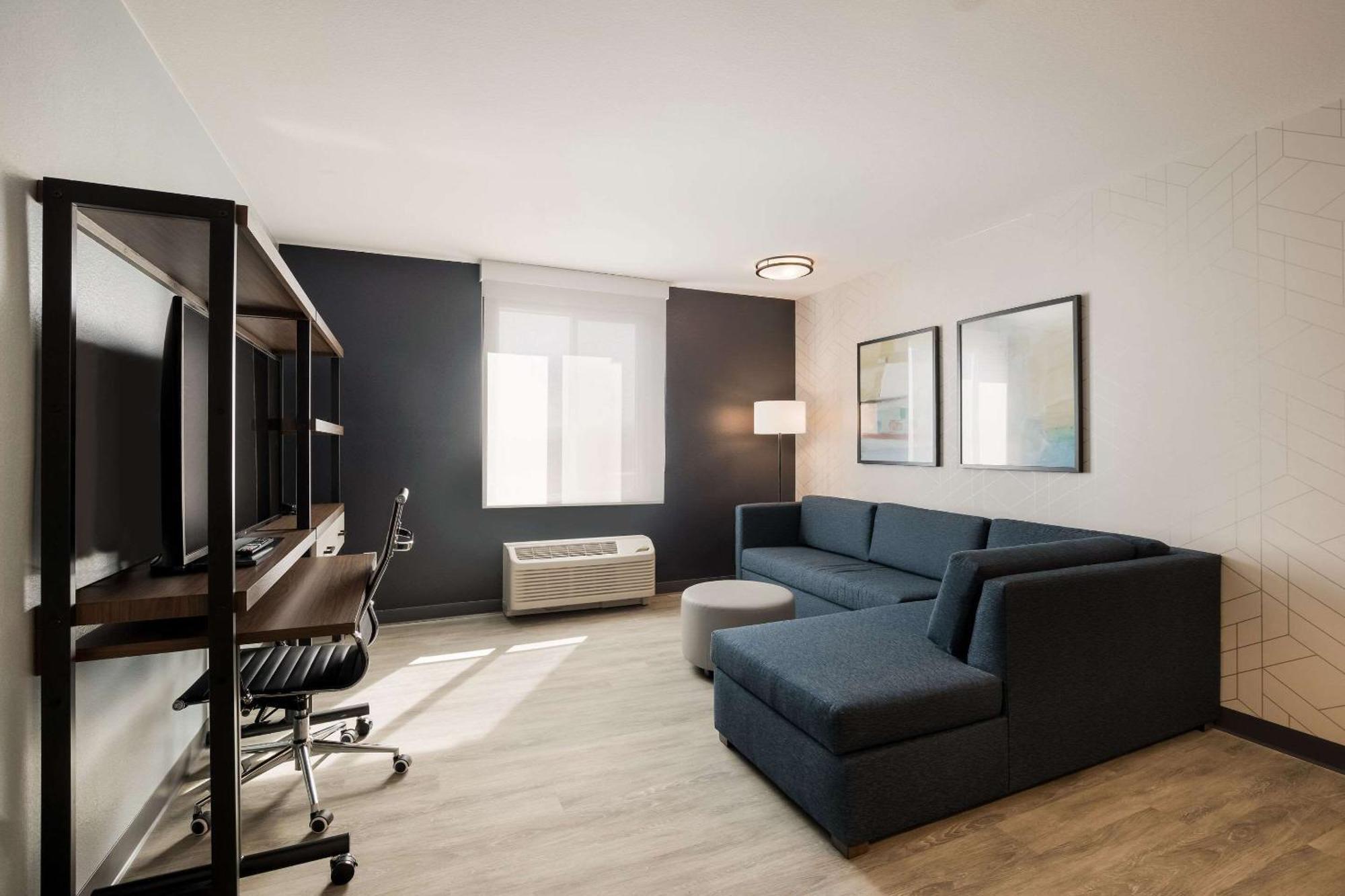Everhome Suites Corona Kültér fotó