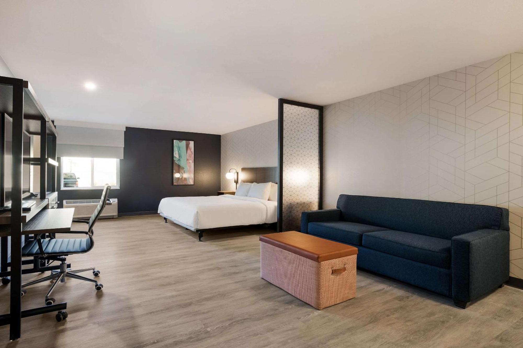 Everhome Suites Corona Kültér fotó