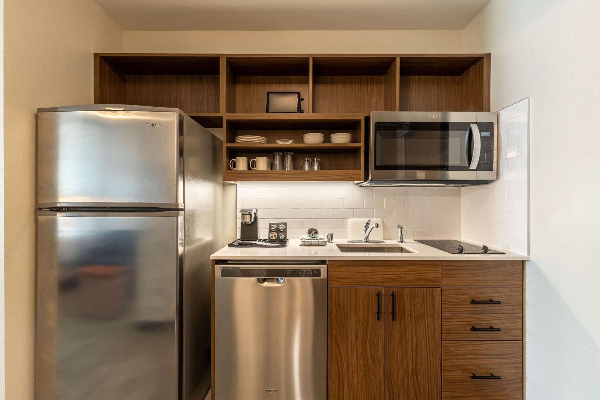 Everhome Suites Corona Kültér fotó
