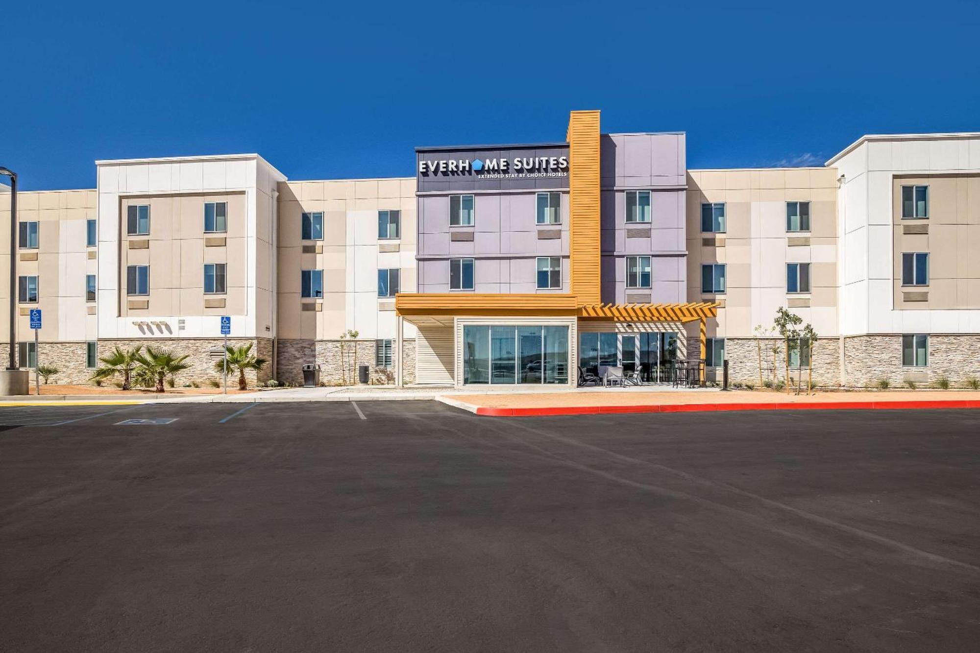 Everhome Suites Corona Kültér fotó